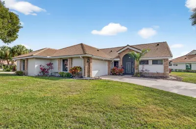 7400 Hearth Stone Avenue, Boynton Beach – Villa for sale