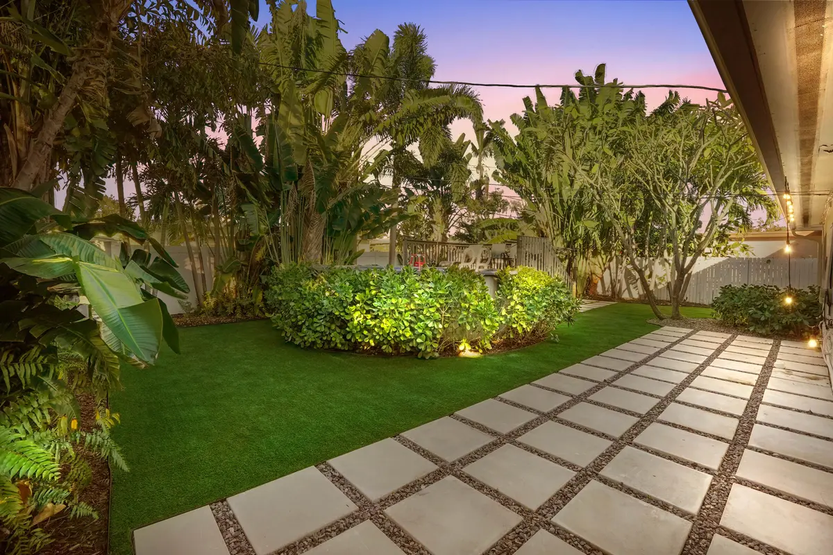 29 Backyard 01-TW at 1401 NE 14th Street, Fort Lauderdale
