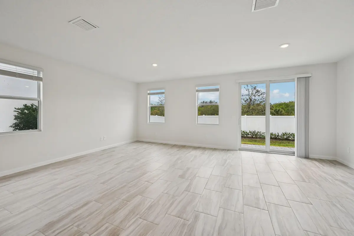 568 Salisbury Cir Fort Pierce FL (6) at 568 Salisbury Circle, Fort Pierce