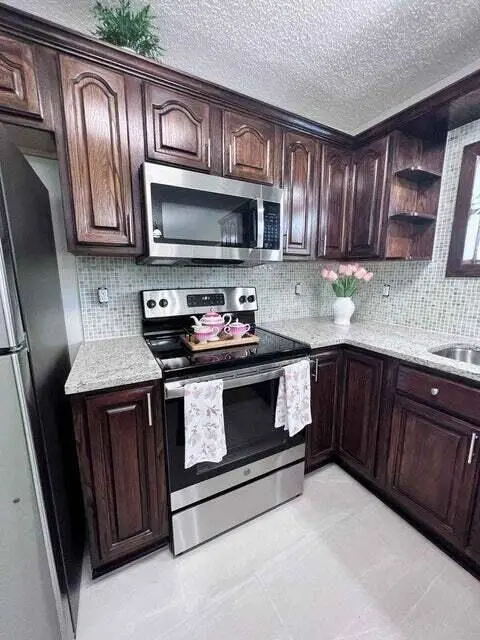 Brocksmith 6 at 2410 S Brocksmith Road, Fort Pierce