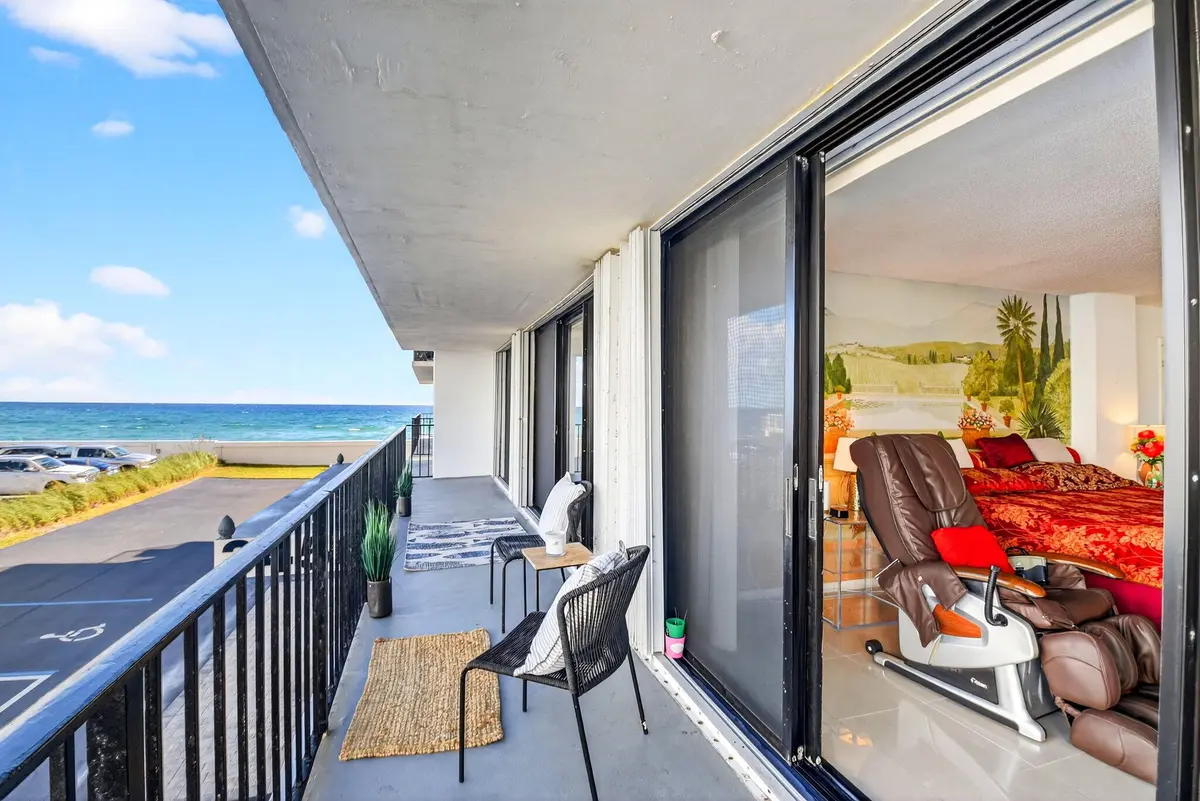 Balcony at 3456 S Ocean Boulevard 1040, Palm Beach