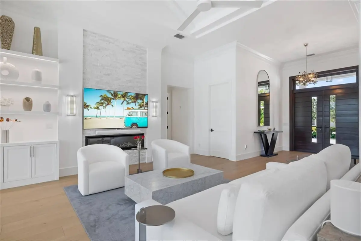 15337282-4 at 201 Shores Drive, Vero Beach