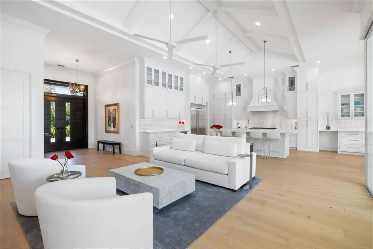 15337282-7 at 201 Shores Drive, Vero Beach