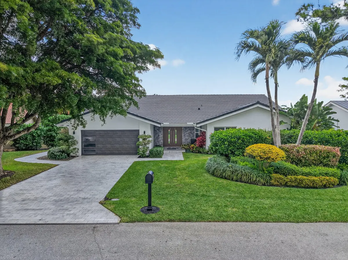 50-web-or-mls-DJI_20260109145820_0111_D at 4911 Pineview Circle, Delray Beach