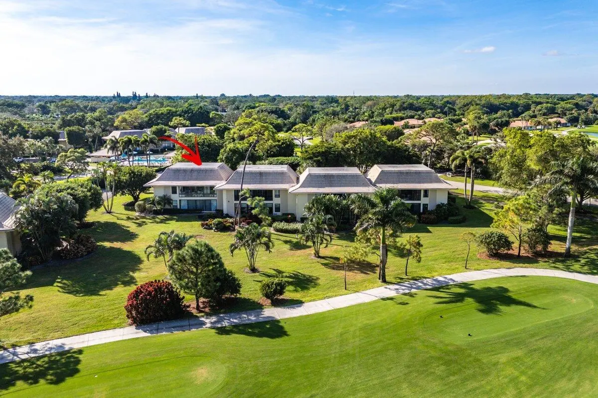 Aerial view at 4665 Kittiwake Court Kingfisher N, Boynton Beach