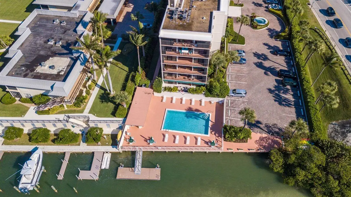 225 Beach Rd #303, Jupiter, FL 33469 (19 at 225 Beach Road Road 303, Tequesta