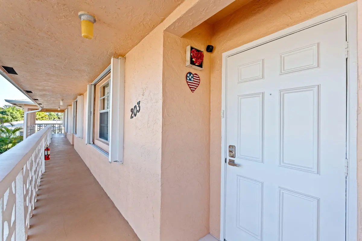 1-web-or-mls-A7403118 at 1540 NW 18th Avenue 203, Delray Beach