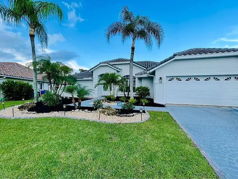 beyc69652c60cec67 at 22392 Siesta Key Drive, Boca Raton