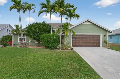 9275 SE Mercury Street, Hobe Sound – sold