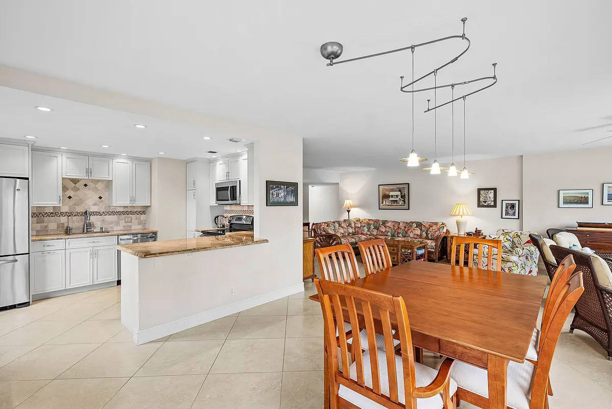Interior living area at 10171 Quail Covey Road Hibiscus N, Boynton Beach