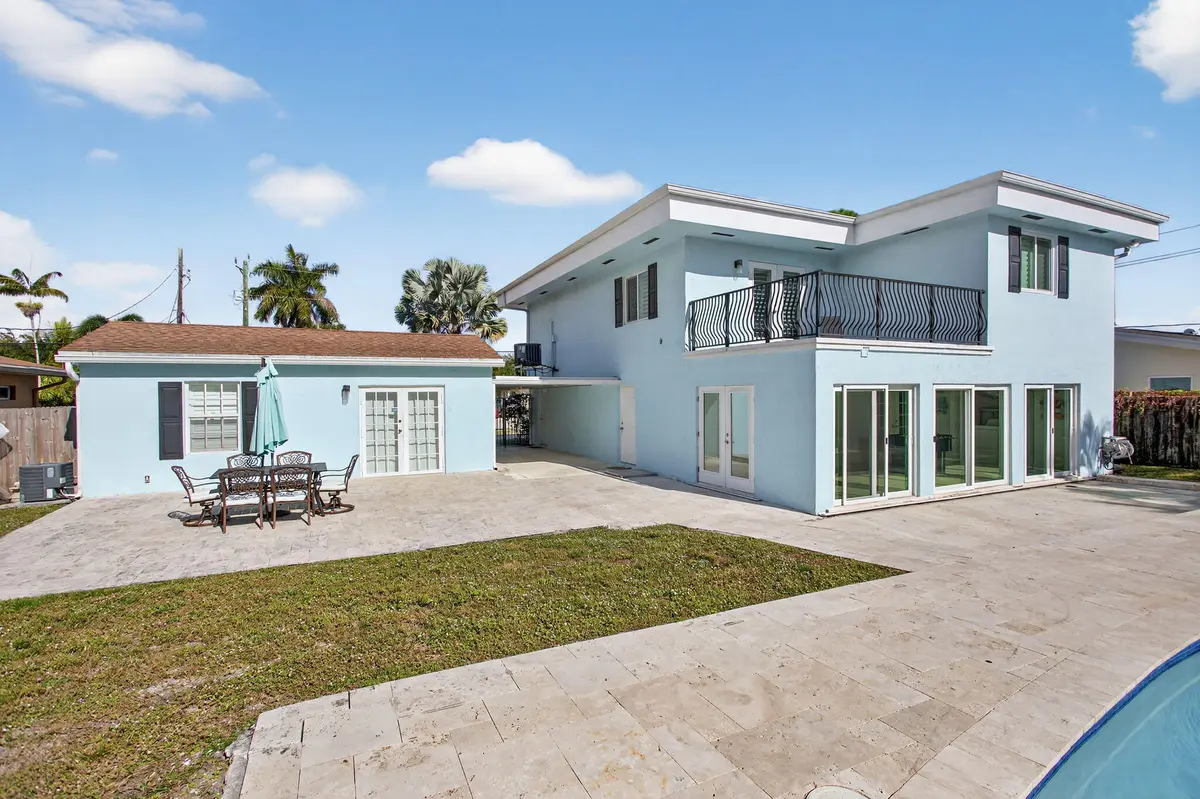 5-web-or-mls-736-6654 at 736 NE 34th Court, Oakland Park