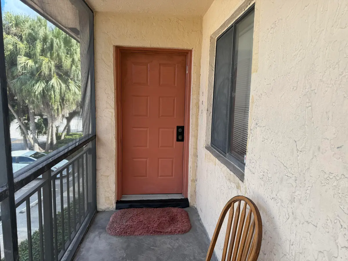 IMG_0003 at 399 Lakeview Drive 202, Weston