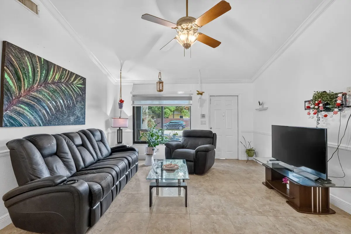 4-web-or-mls-8I8A9506 at 1236 SW 75th Avenue, North Lauderdale