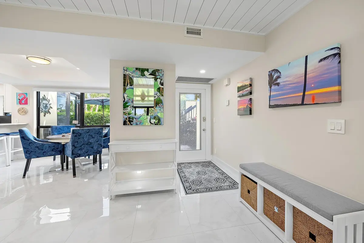 Entry at 3693 Quail Ridge Drive Bobwhite B, Boynton Beach