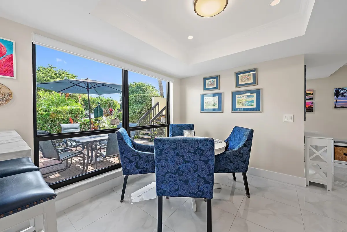 Casual Dining at 3693 Quail Ridge Drive Bobwhite B, Boynton Beach