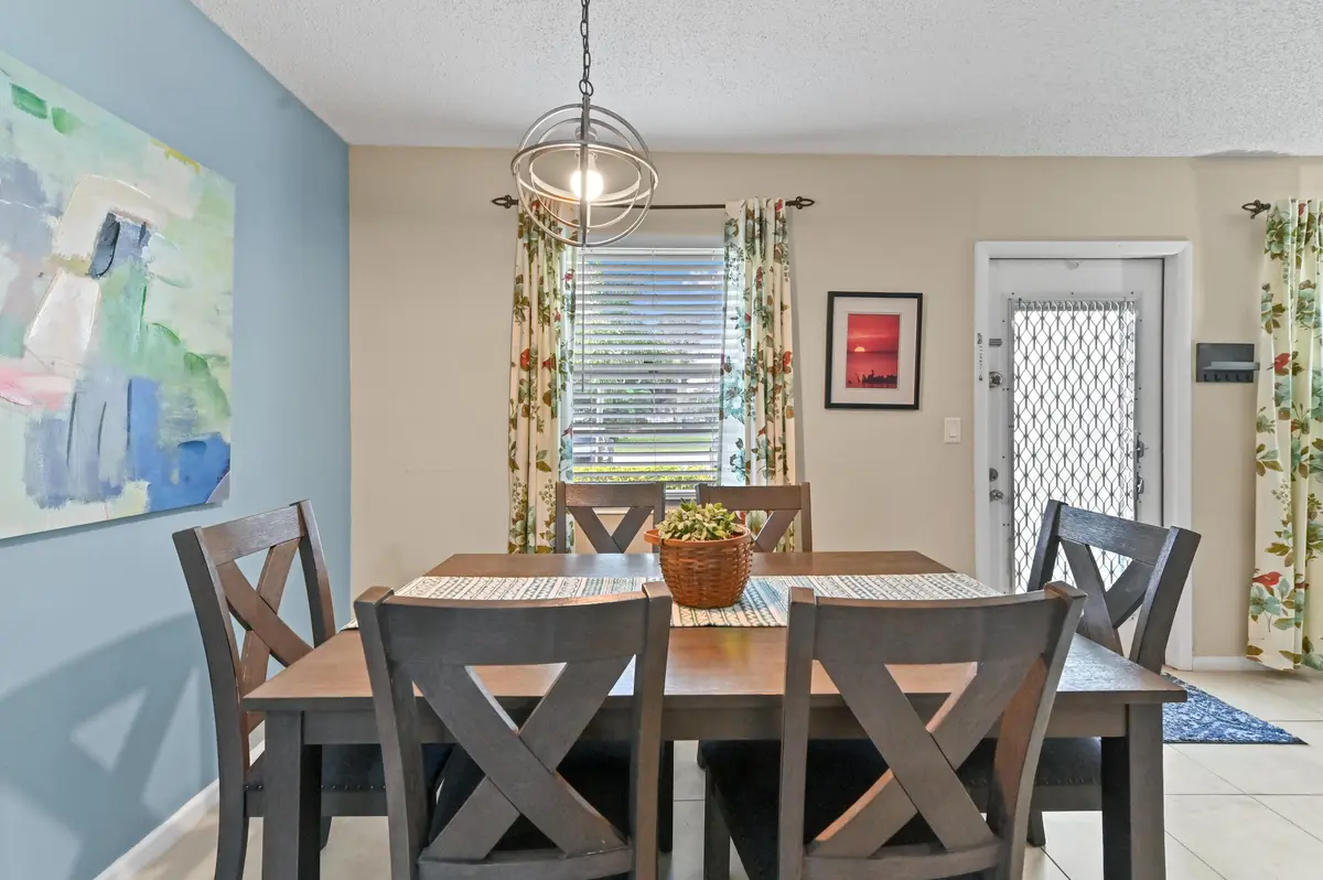 12 dining area 02 at 196 Grantham F 196, Deerfield Beach