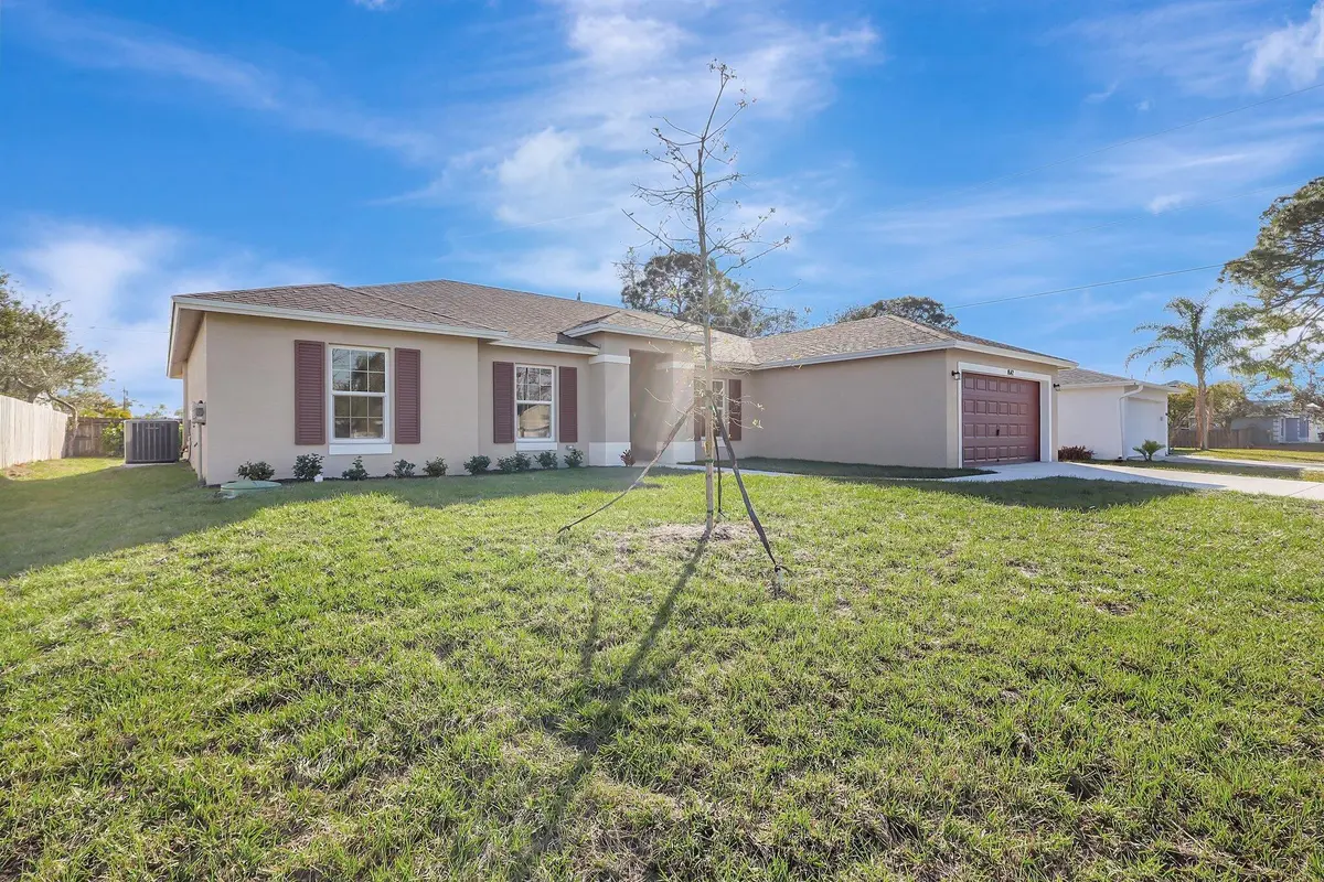 2-web-or-mls-3J0A7173 at 5832 NW Coosa Drive, Port St. Lucie