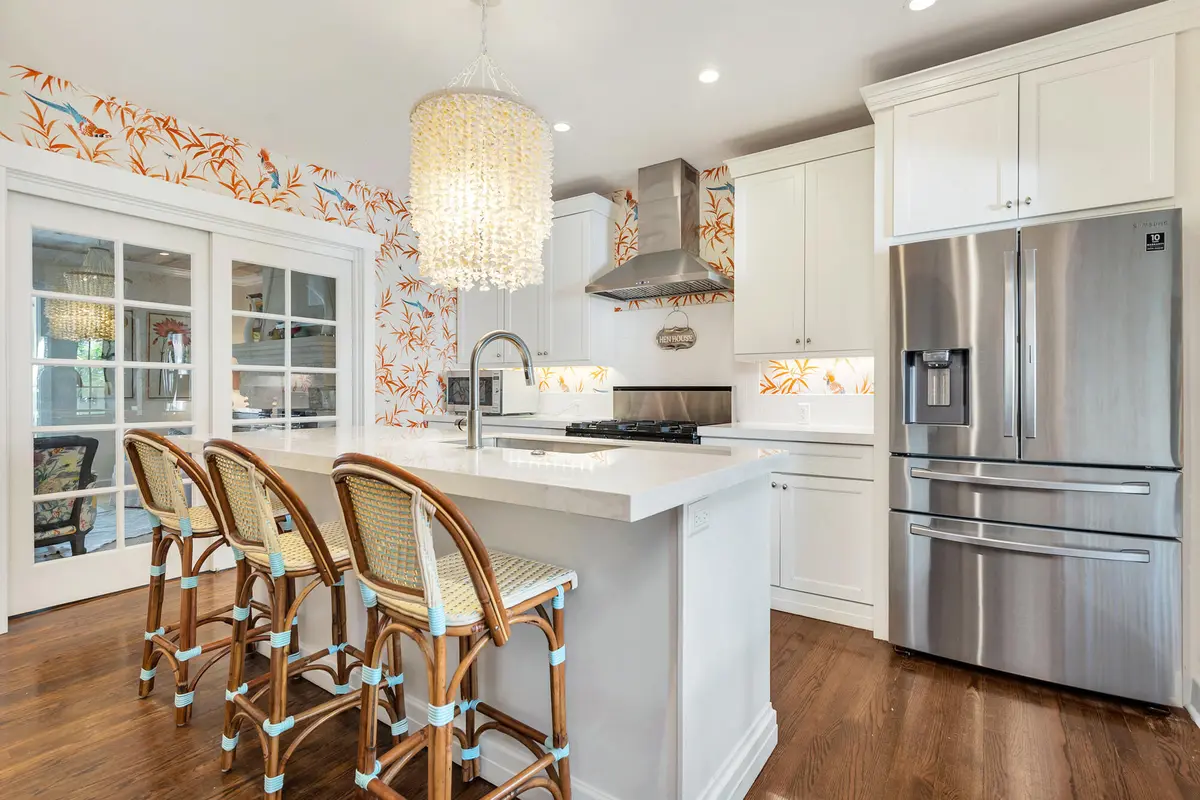 low-8 at 3213 Vincent Road, West Palm Beach