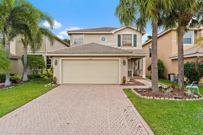 5023 Starblaze Drive, Greenacres – sold