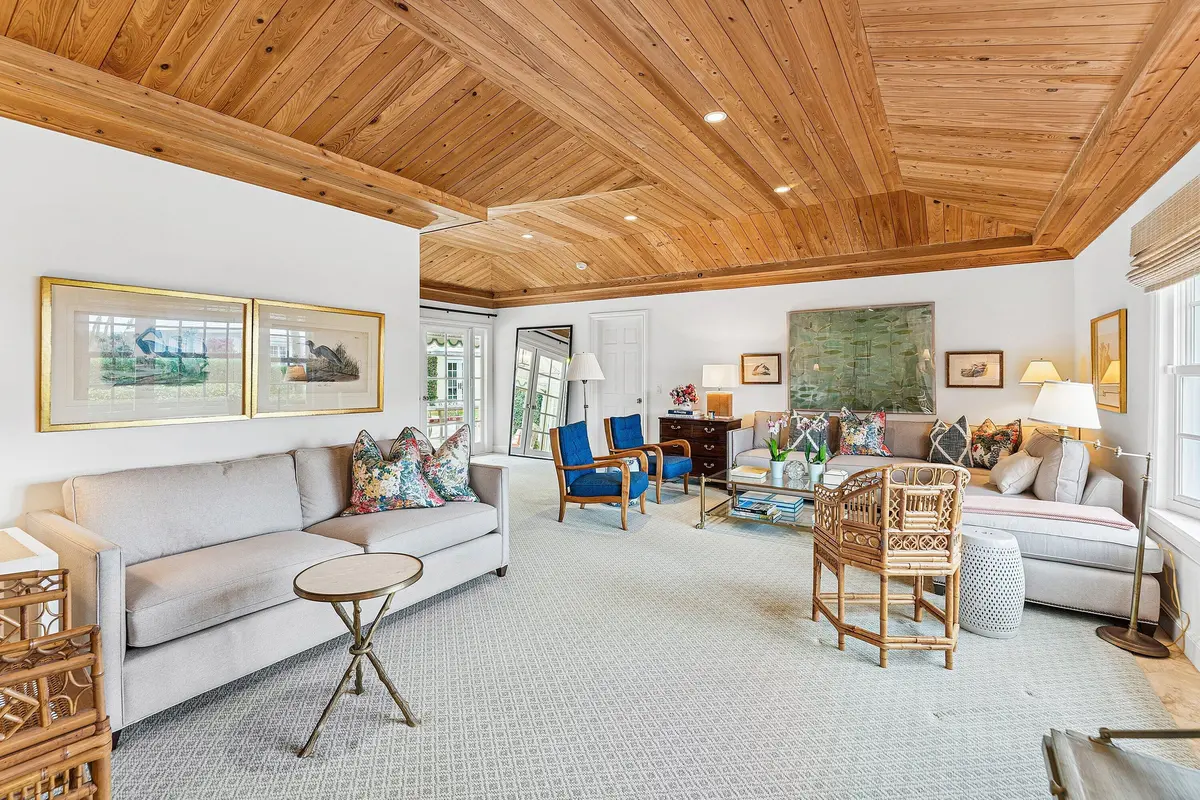 007-230OnondagaAvenue-PalmBeach-FL-33480 at 230 Onondaga Avenue, Palm Beach