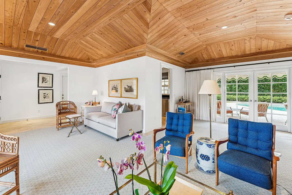 008-230OnondagaAvenue-PalmBeach-FL-33480 at 230 Onondaga Avenue, Palm Beach