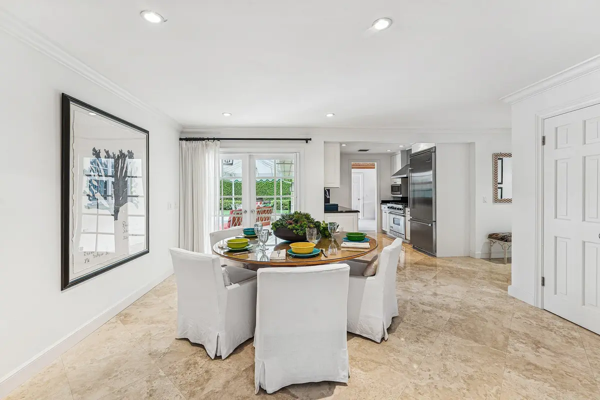 015-230OnondagaAvenue-PalmBeach-FL-33480 at 230 Onondaga Avenue, Palm Beach