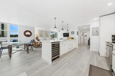 2200 S Ocean Boulevard 203, Delray Beach – Condominium for sale