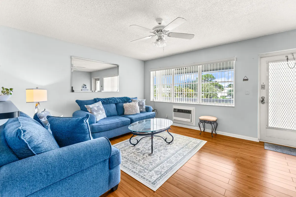 living room at 309 Sheffield M 309, West Palm Beach