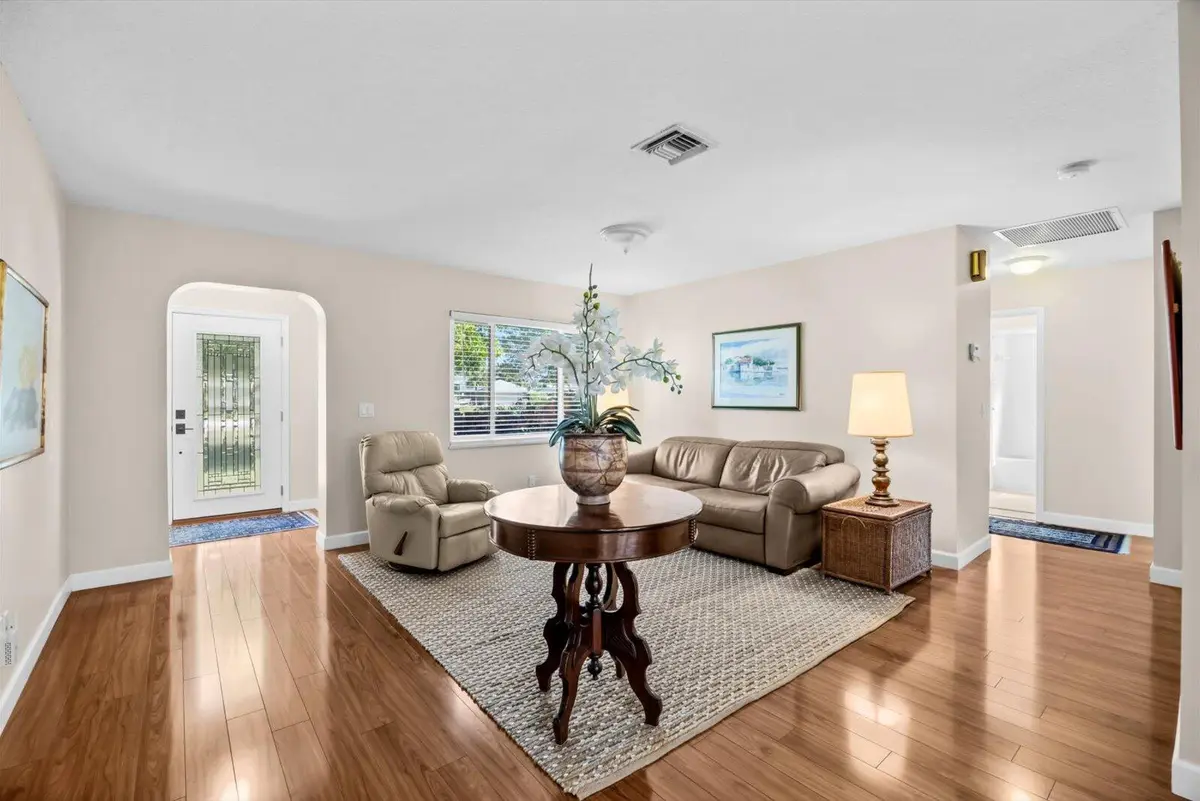 07-pine in-34 at 1346 NW Pine Lake Drive, Stuart
