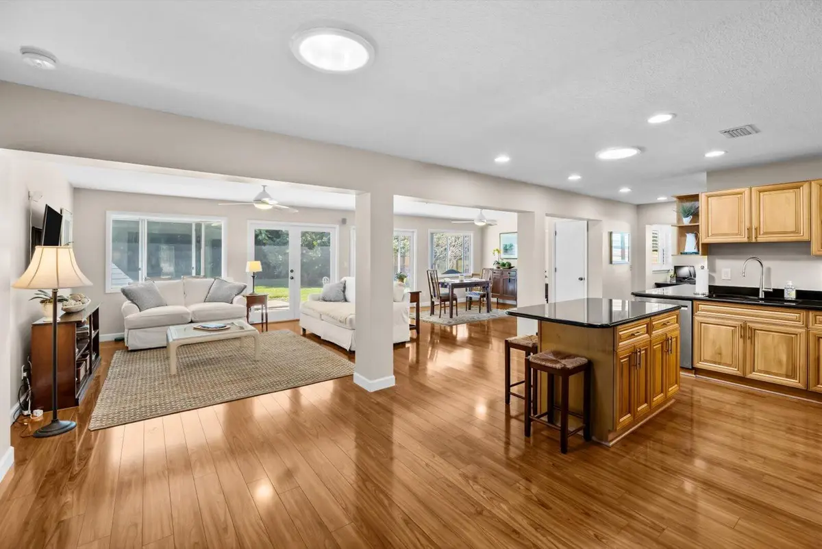 08-pine in-26 at 1346 NW Pine Lake Drive, Stuart