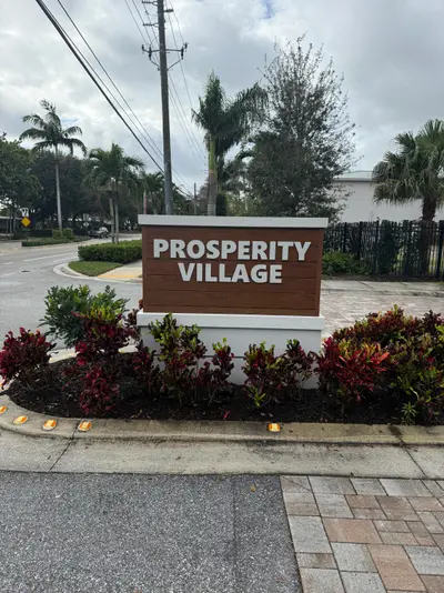1101 Prosperity Village Drive, North Palm Beach – Single Family Residence for sale