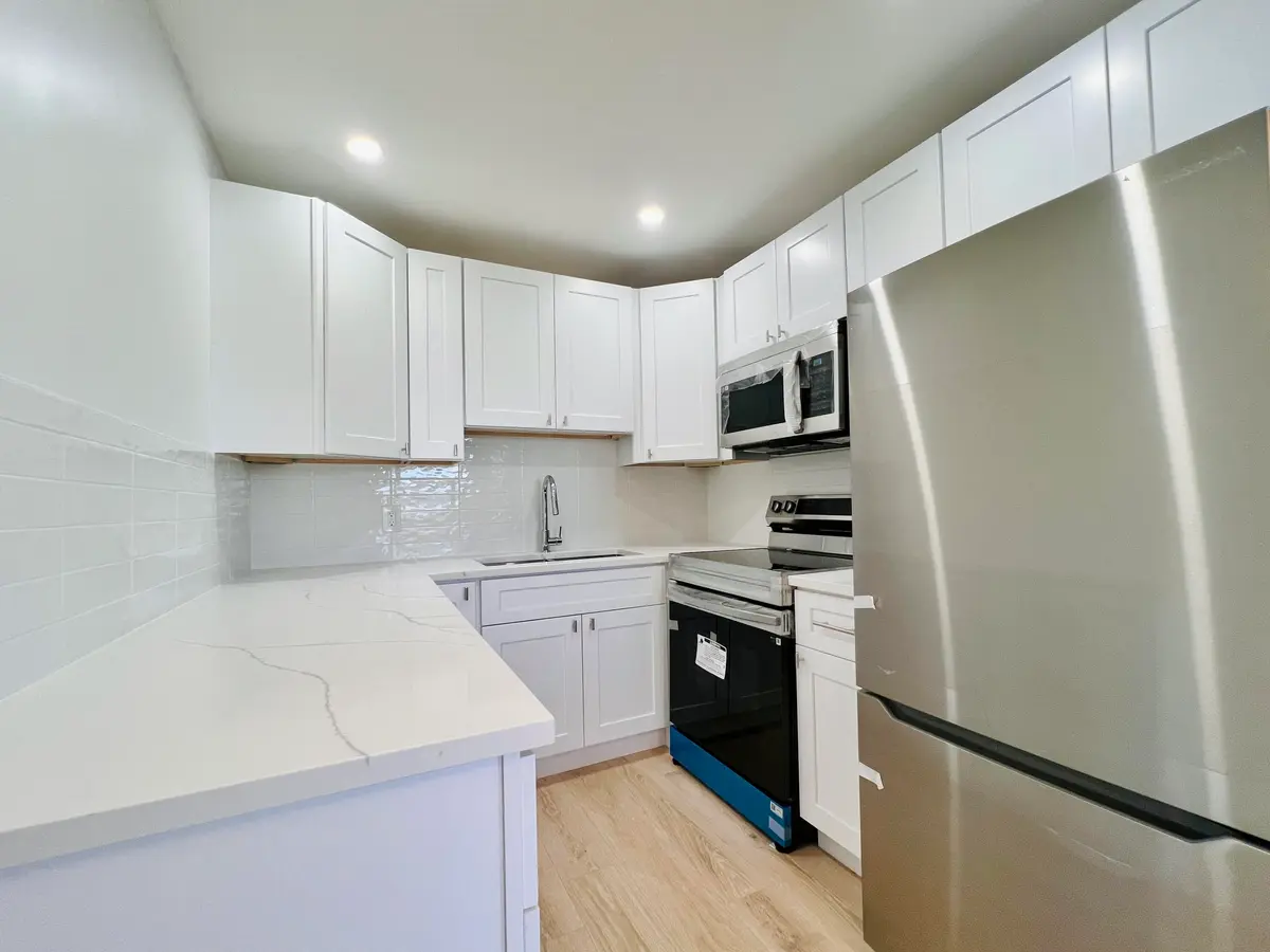 NEW KItchen at 130 Chatham F, West Palm Beach