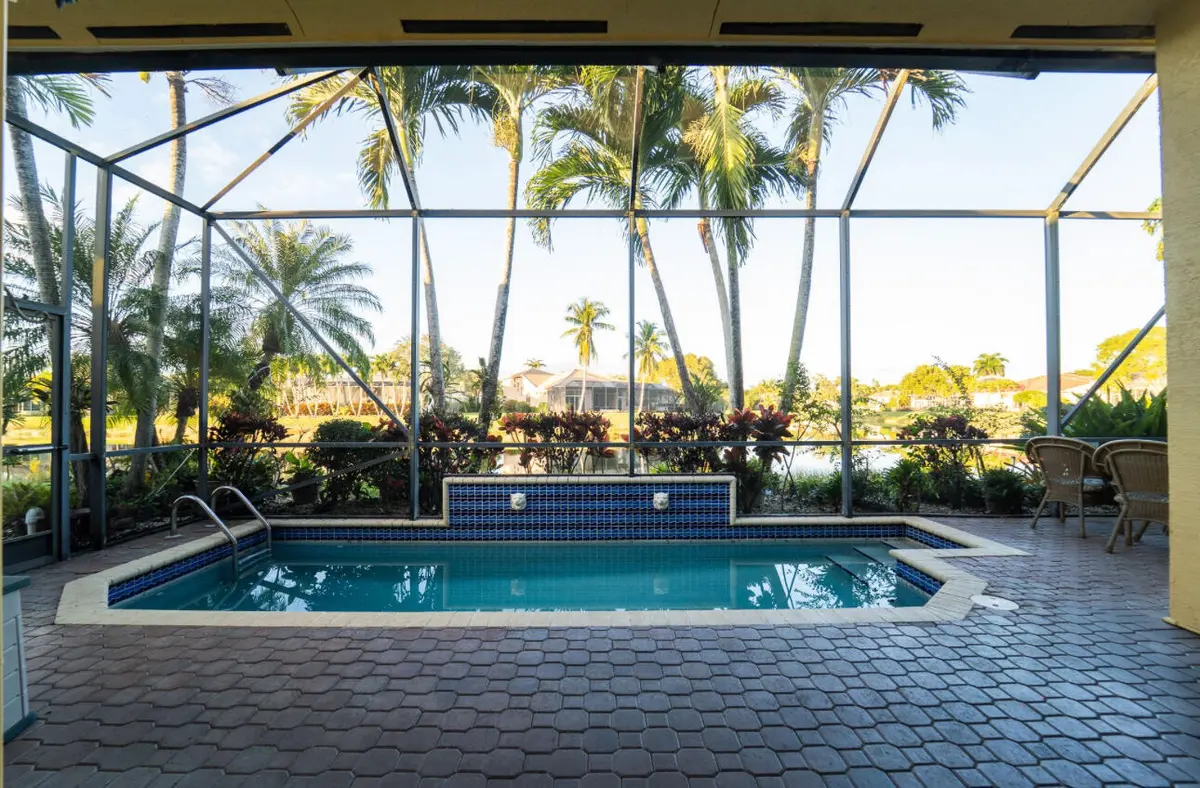 Screened pool & patio at 8601 Via Grande, Wellington