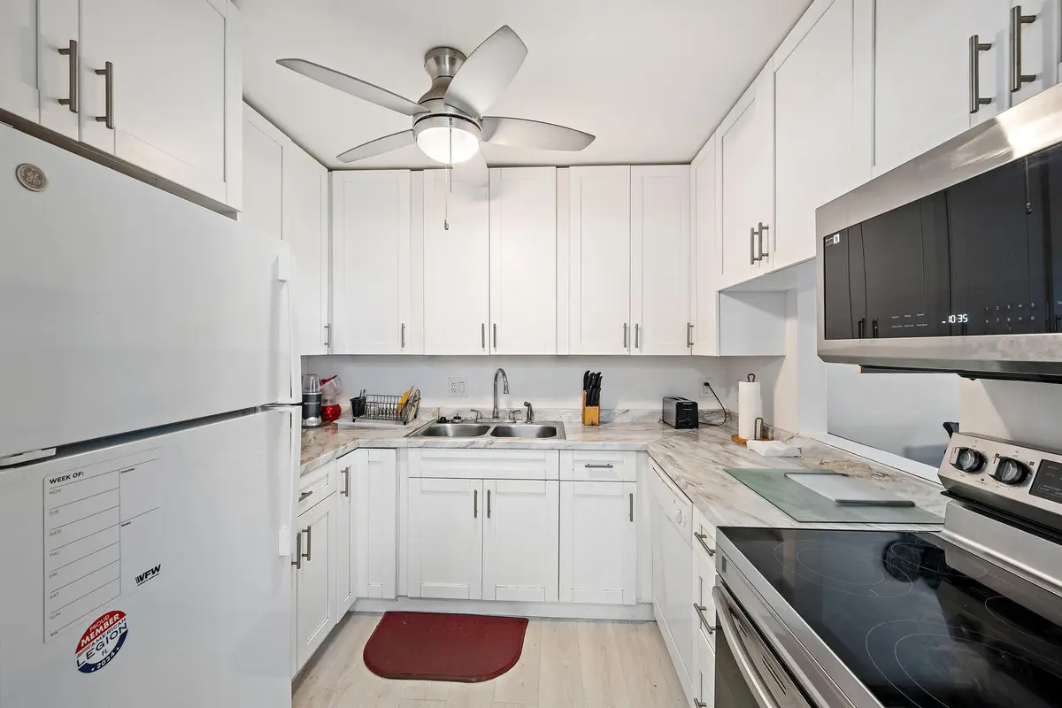 1516 S Lakeside Dr 207-5 at 1516 S Lakeside Drive 207, Lake Worth Beach