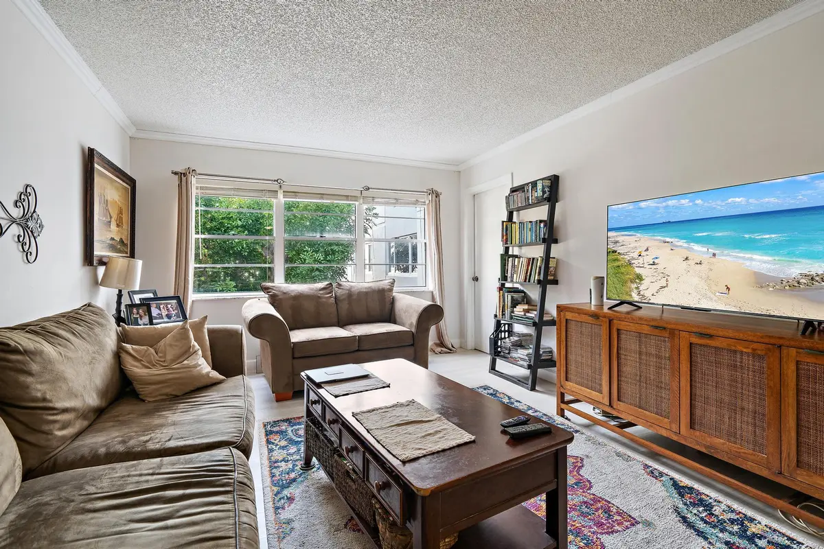 1516 S Lakeside Dr 207-8 at 1516 S Lakeside Drive 207, Lake Worth Beach