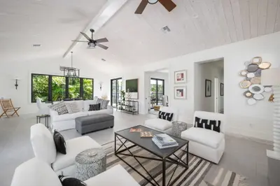 506 Conn Way, Vero Beach – Single Family Residence for sale