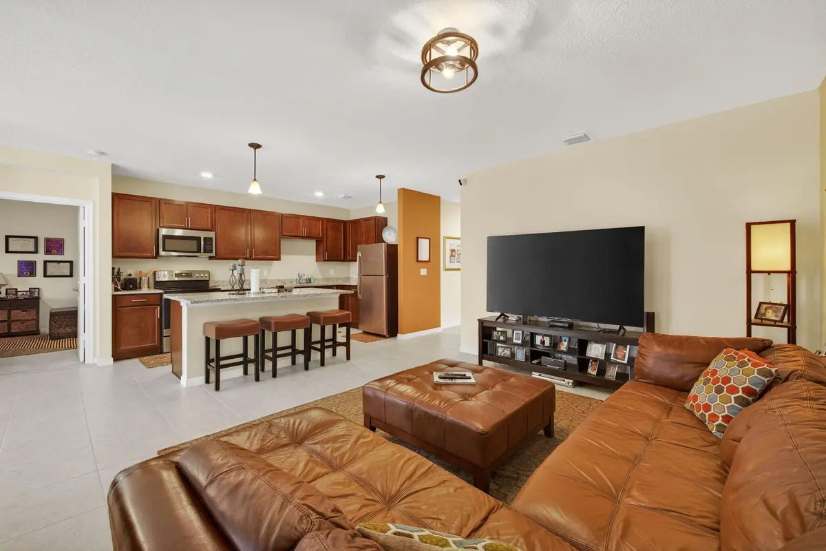 7-web-or-mls-3A5A2507 at 5221 Armina Place, Fort Pierce