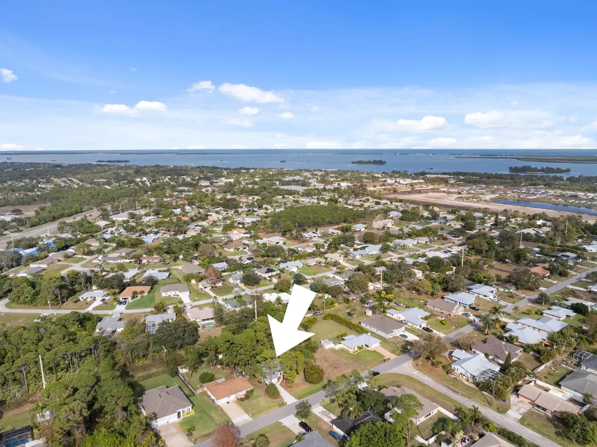 aerial/Indian River at 226 Del Monte Road, Sebastian