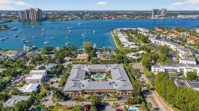 1100 Surf Road 201, Singer Island – sold