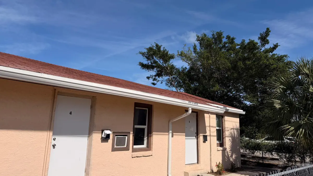 WhatsApp Image 2026-01-19 at 14.42.21 (2 at 752 Martin Luther King Boulevard 1-5, Riviera Beach