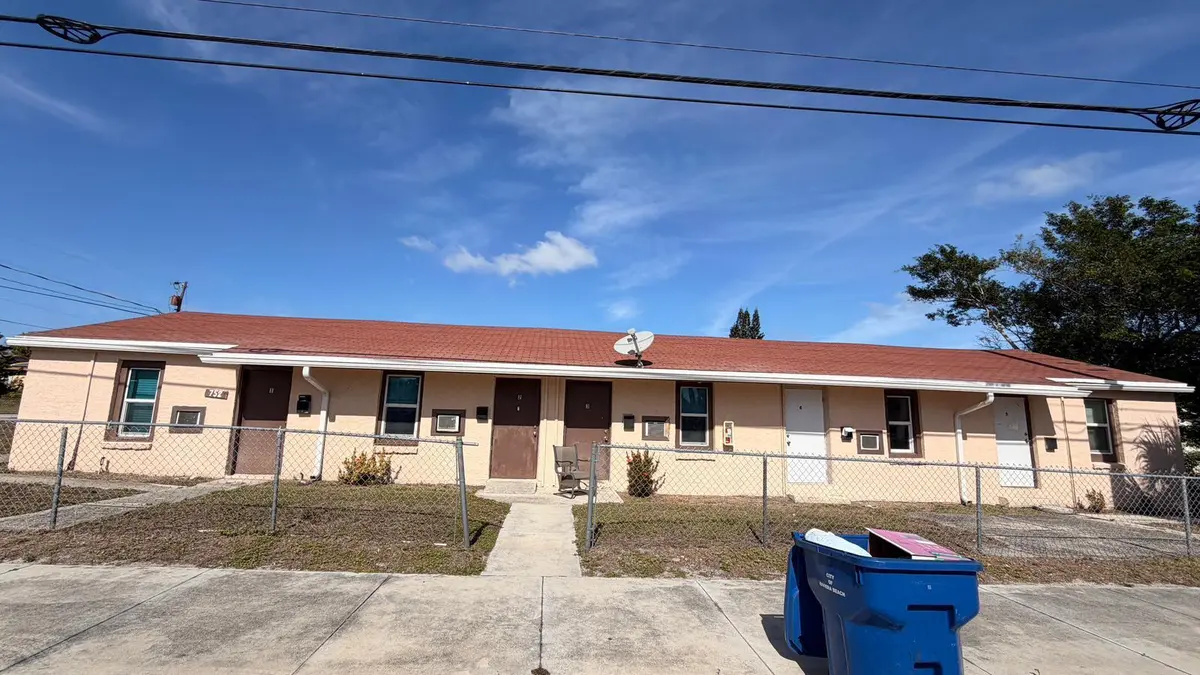 WhatsApp Image 2026-01-19 at 14.42.21 (3 at 752 Martin Luther King Boulevard 1-5, Riviera Beach