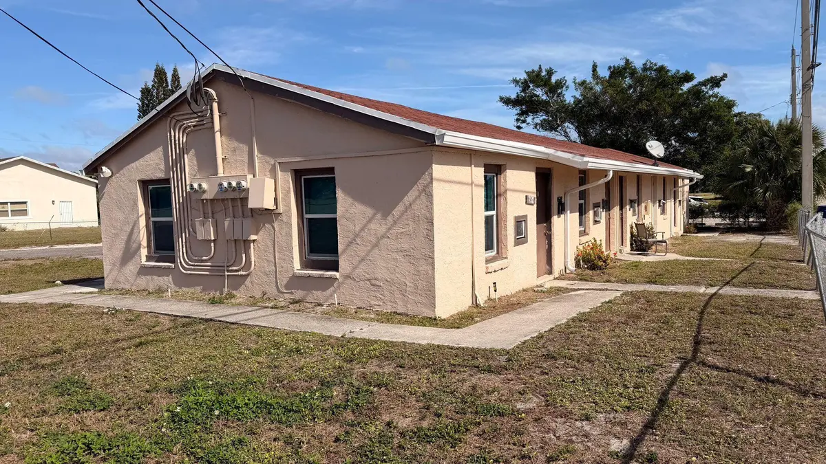 WhatsApp Image 2026-01-19 at 14.42.21 (5 at 752 Martin Luther King Boulevard 1-5, Riviera Beach