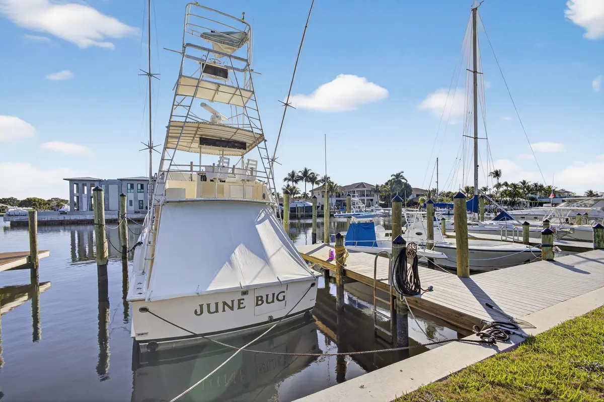 45-web-or-mls-5P1A2201 at 752 Lagoon Drive, North Palm Beach