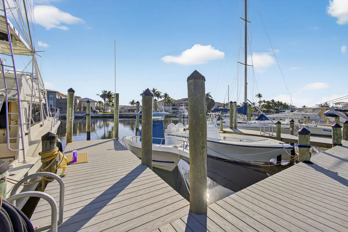 47-web-or-mls-5P1A2207 at 752 Lagoon Drive, North Palm Beach