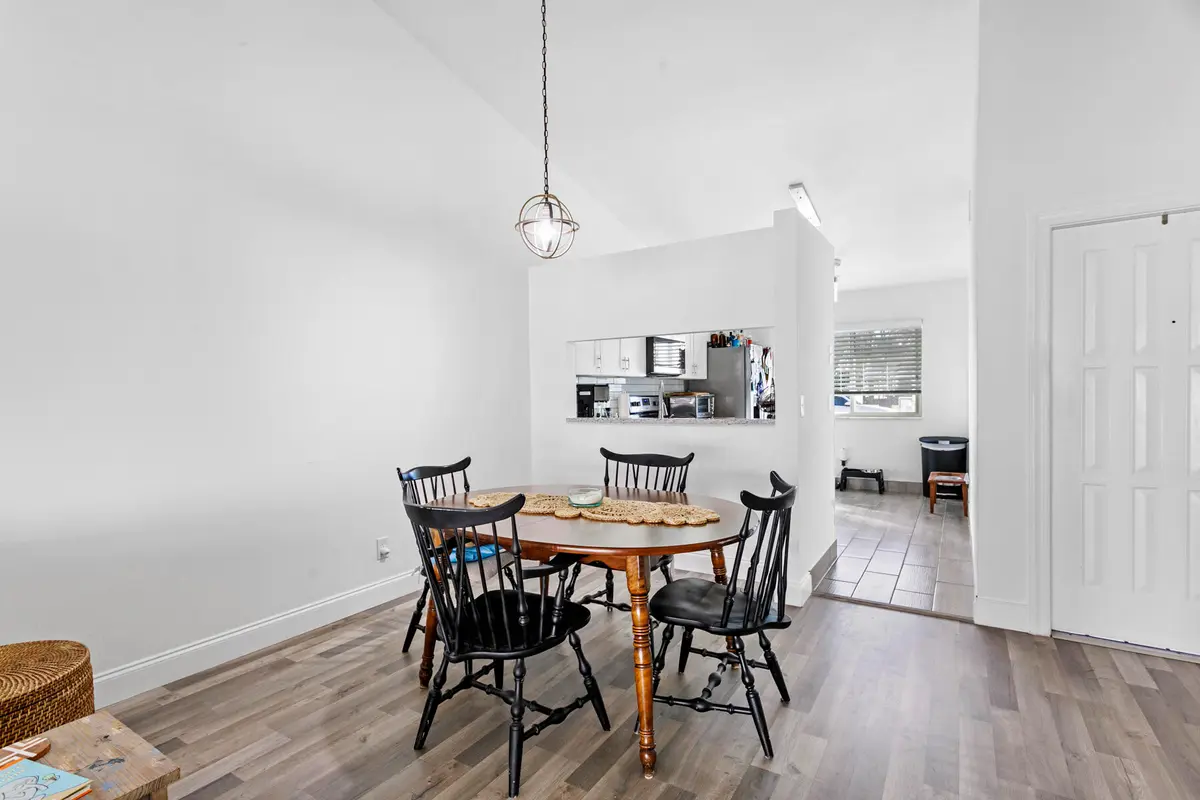 Dining Area at 140 Moccasin Trail, Jupiter