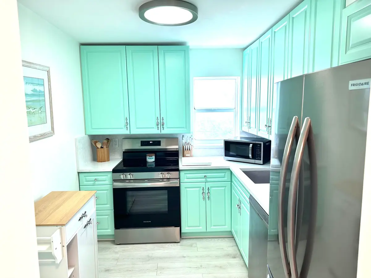 BRIGHT KITCHEN at 4505 S Ocean Boulevard 102, Highland Beach