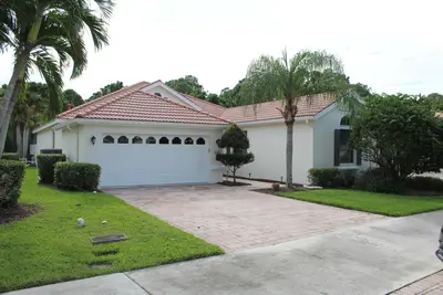 639 SW Lake Charles Circle Circle, Port St. Lucie – Single Family Residence for sale