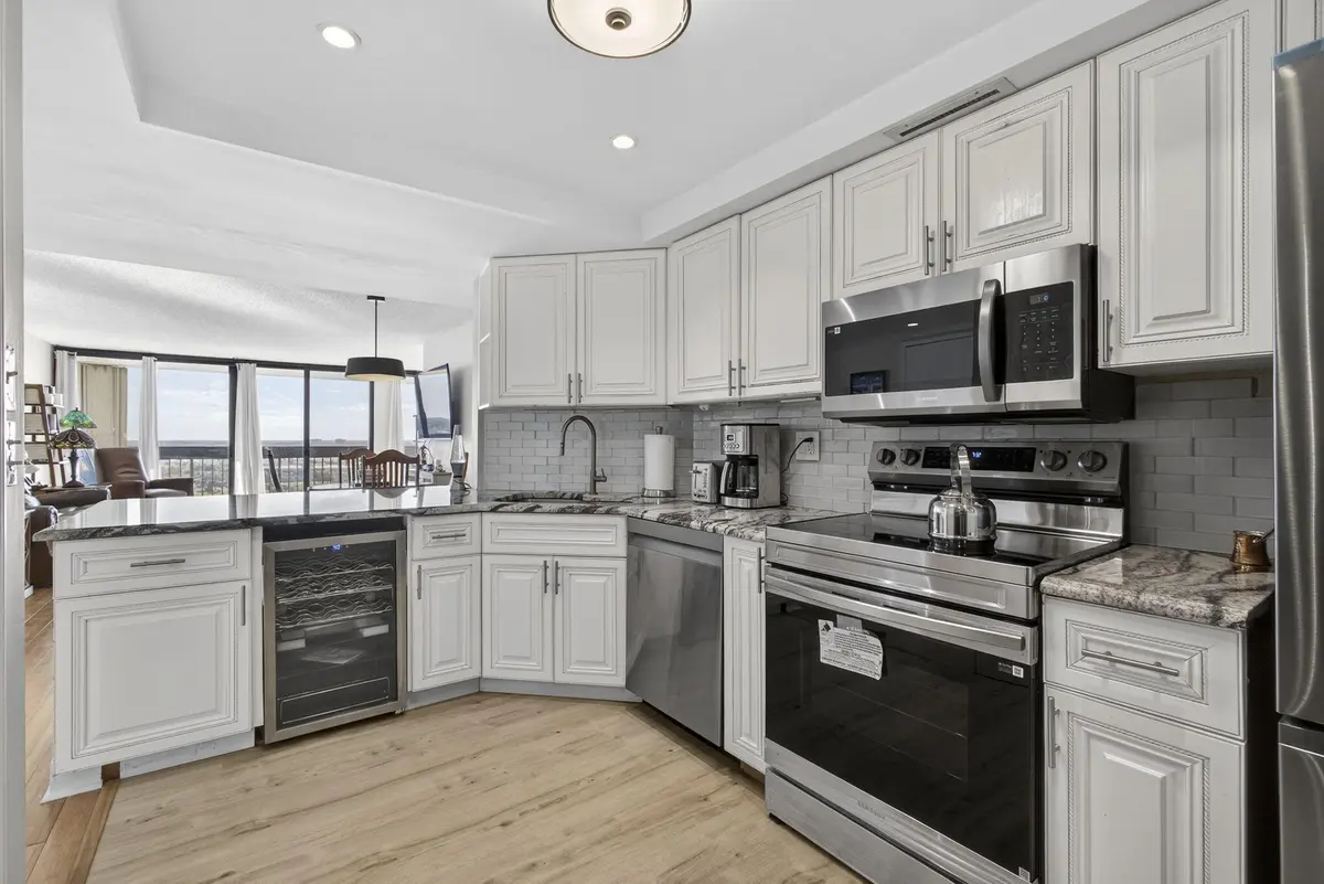 NEW APPLIANCES 2025 at 2400 Presidential Way 1606, West Palm Beach