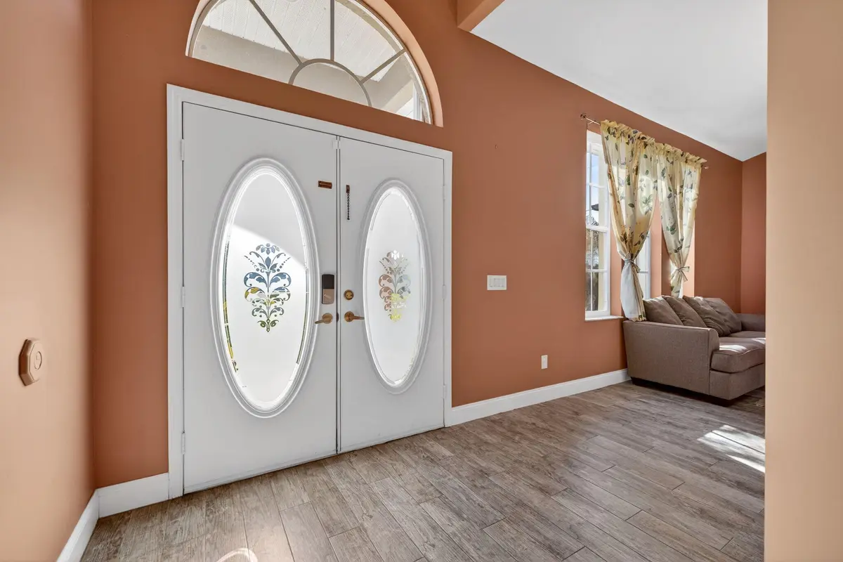 23-web-or-mls-3A5A3563 at 539 SE Nome Drive, Port St. Lucie