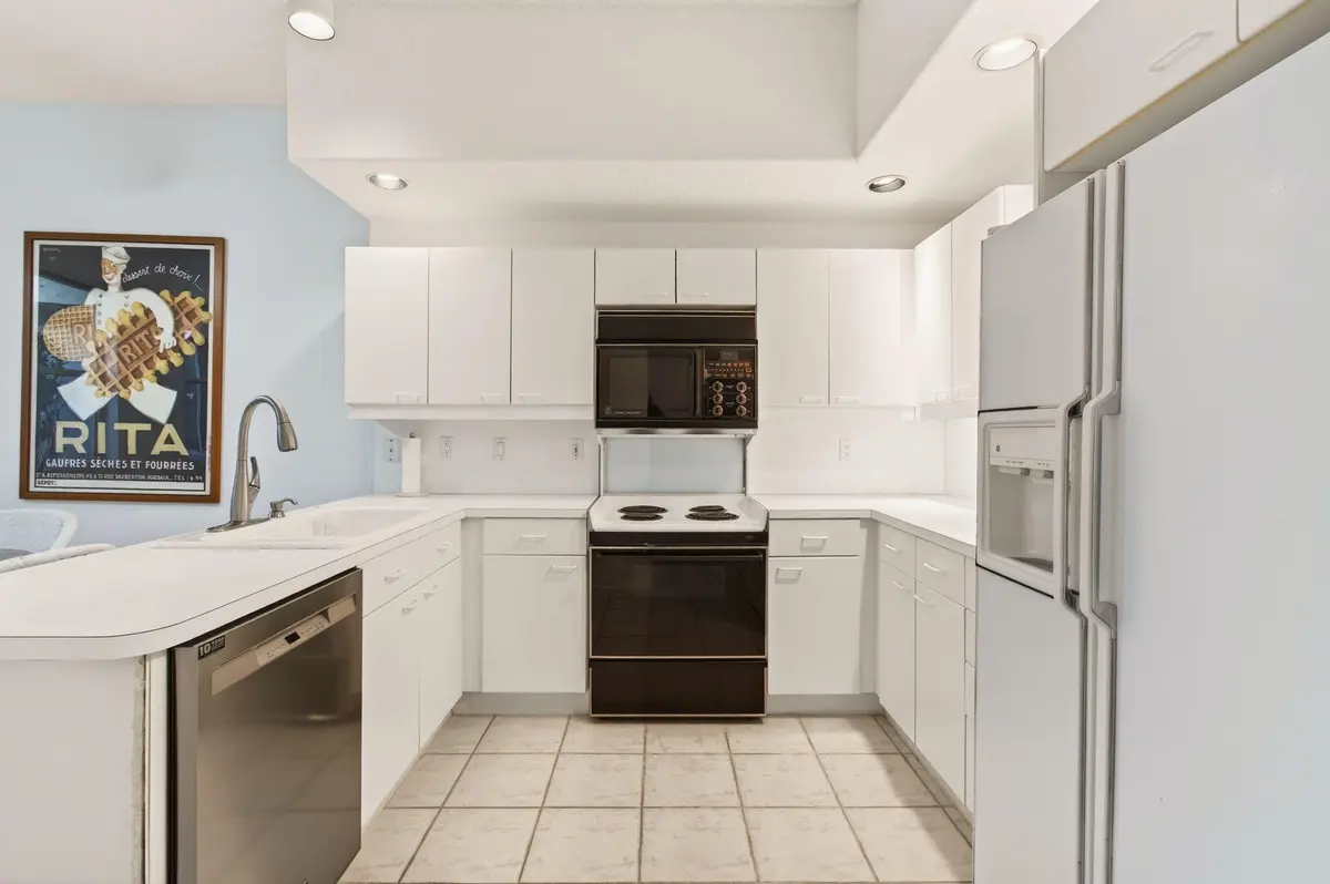 32-web-or-mls-DSC_9531 at 2512 Coco Plum Boulevard 1304, Boca Raton